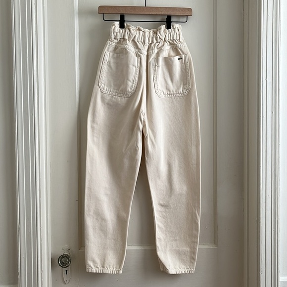 Zara Size 0 Baggy Paperbag Jeans in Ecru / Cream Elastic Waist Denim - Picture 5 of 16